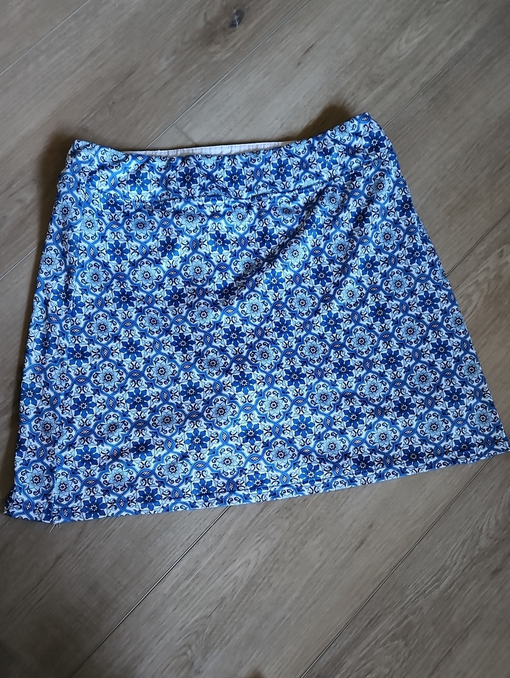 Ekouaer Blue & White Classic Flora Tile Patterned Print Skirt Skort Medium, NWT
